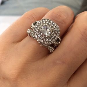 Gorgeous set of 2 rings